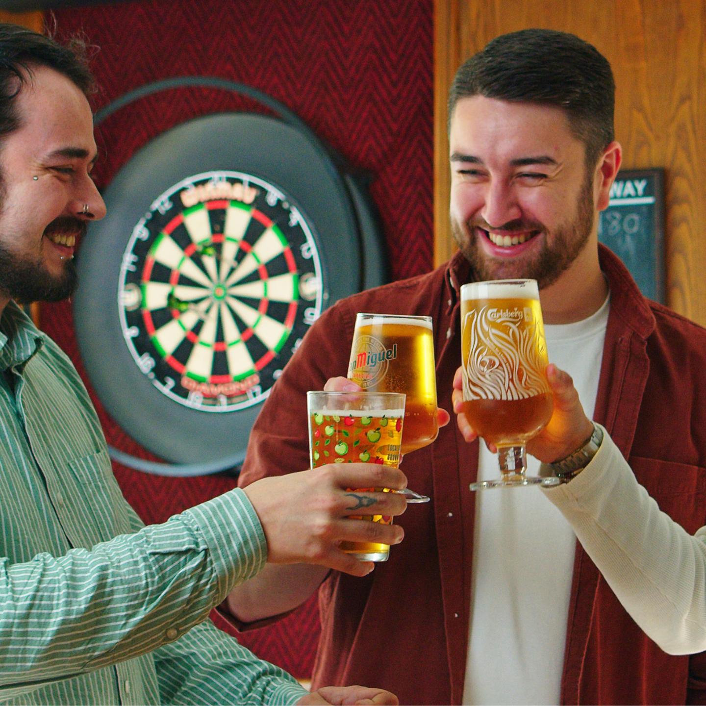 Raise a glass This Father's Day at The Red Lion in Dudley!